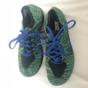 NWOT NikeID Free Flyknit shoes